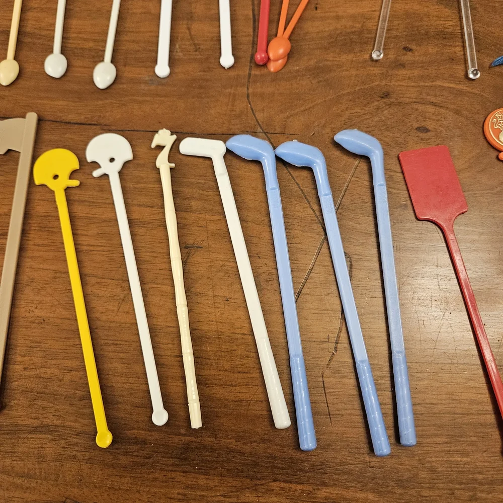 Lot of‎ 29 Vintage Plastic Swizzle Sticks Drink Stirrers Cocktail Advertising